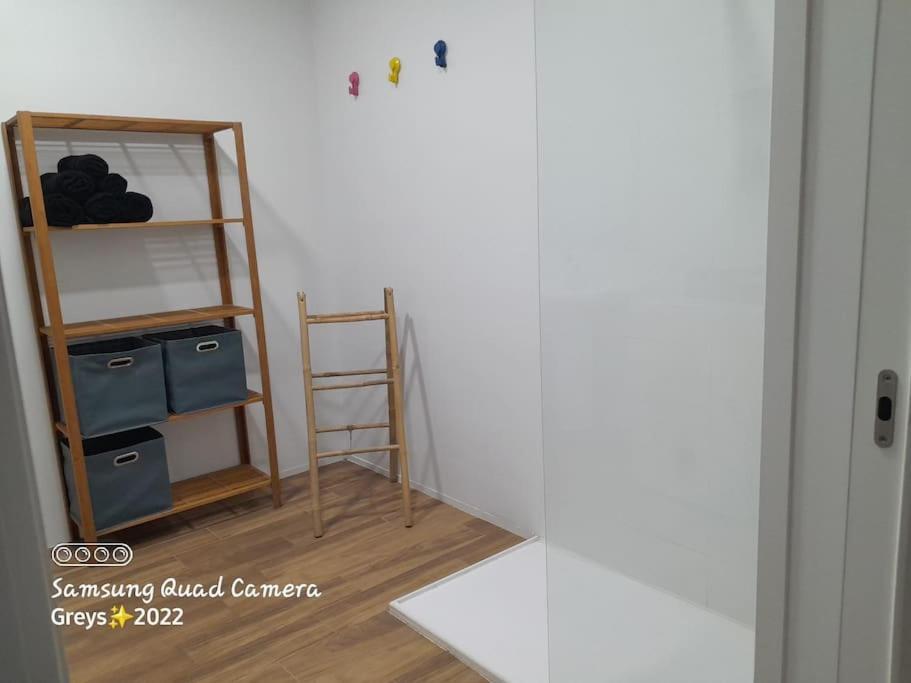 Apartamento Nuevo Cerca De La Playa Y Del Centro Valencia Exterior foto